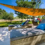 Holiday home Edison Rakovci