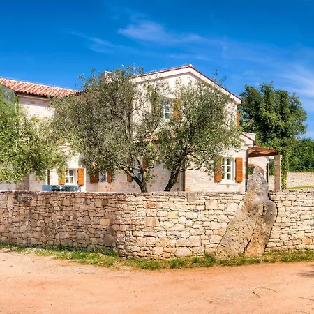 Edison Dom wakacyjny Rakovci