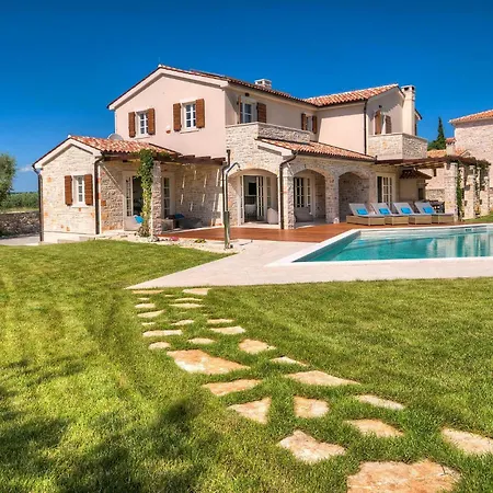 Edison Holiday home *